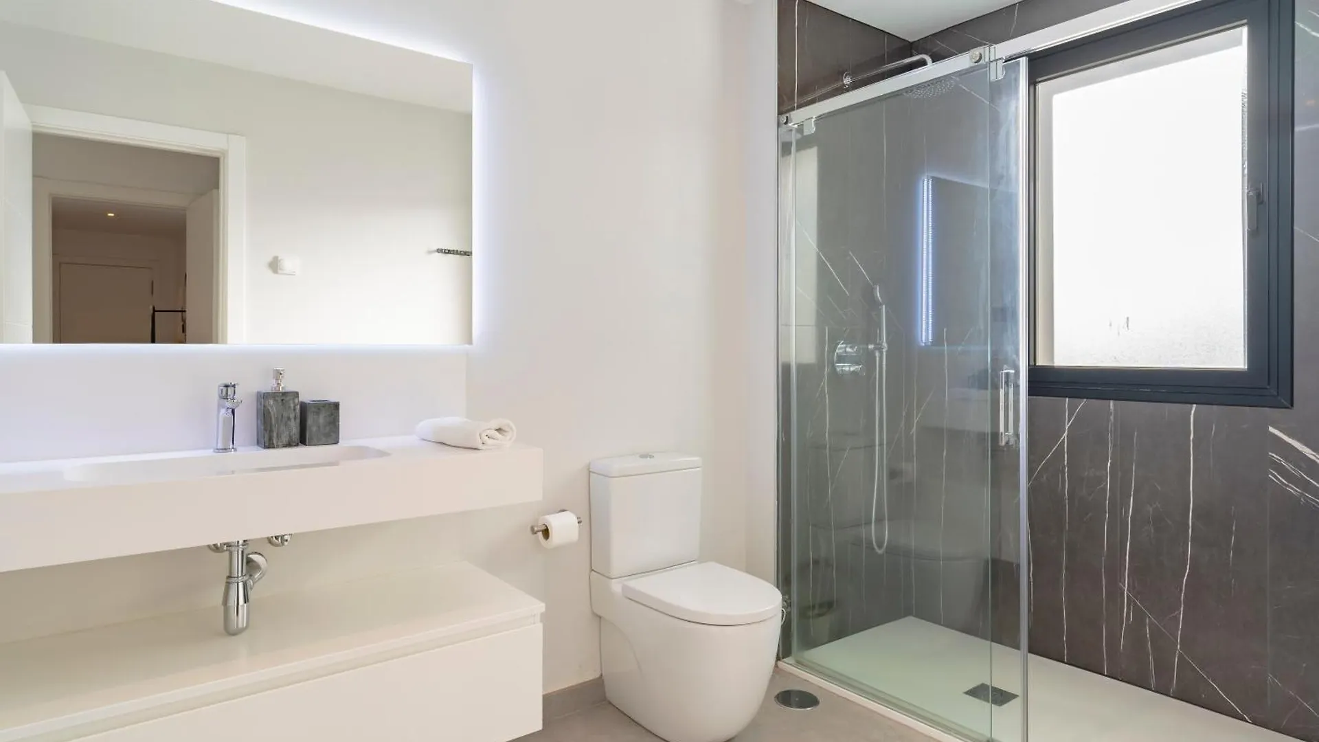Lux Ground Floor Apt In Mirador Estepona 0*,  Spanyolország